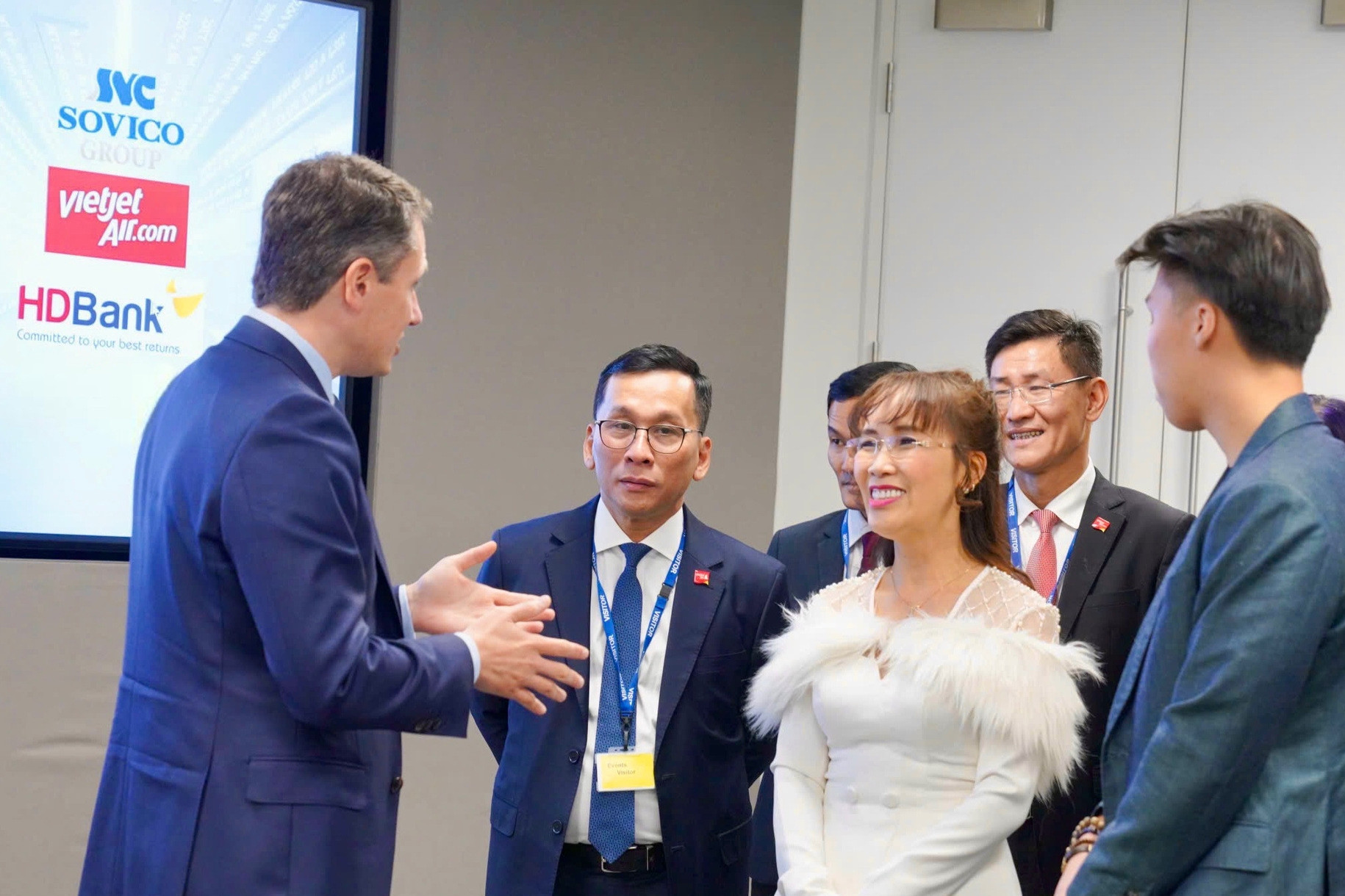 Lãnh đạo HDBank thăm sàn giao dịch chứng khoán London