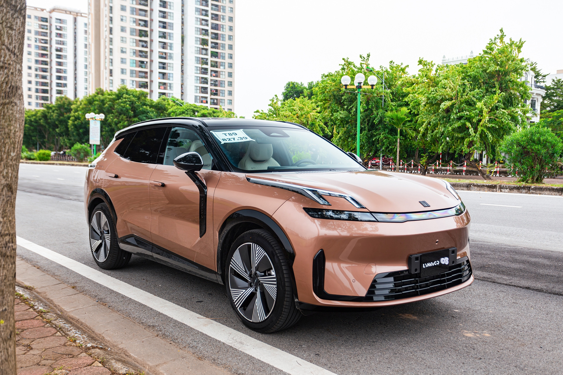 Lynk &amp; Co 08 EM-P: SUV hybrid thông minh, trải nghiệm cao cấp