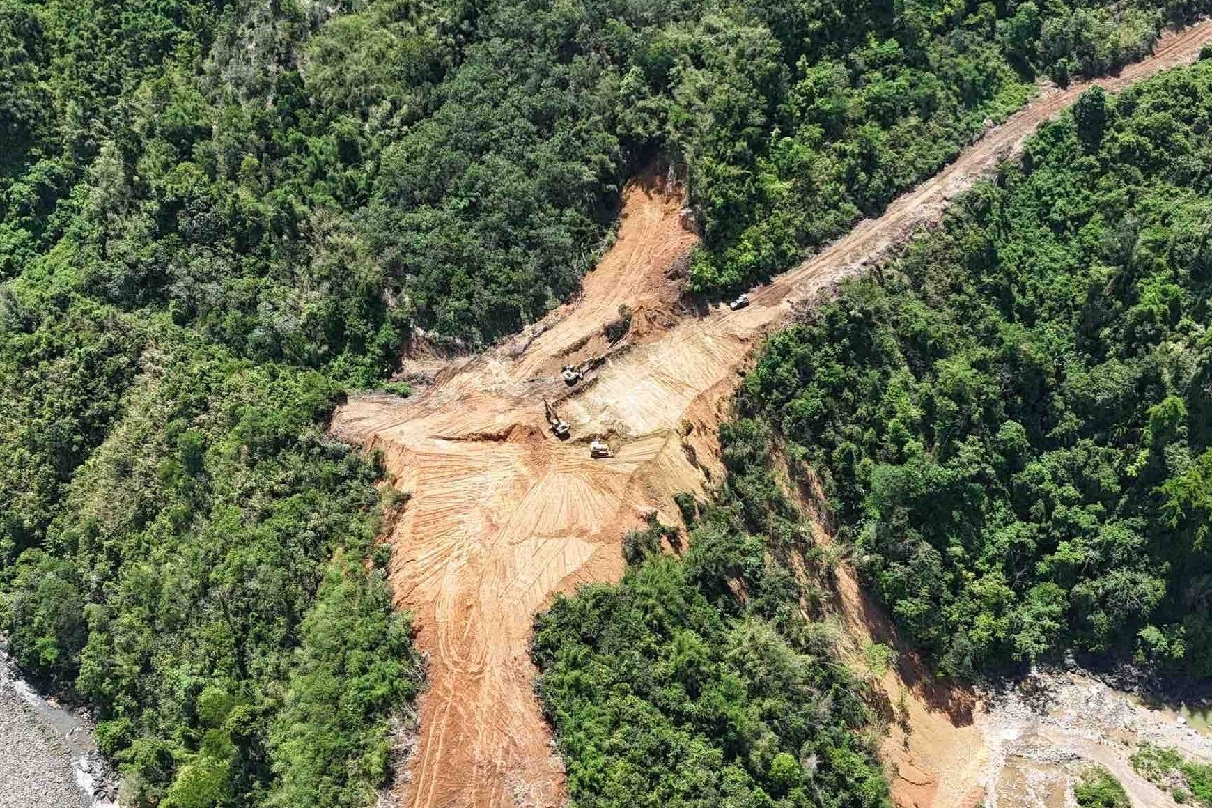 Thanh tra kiến nghị xử lý 21 cán bộ, tổ chức để đường 830 tỷ 