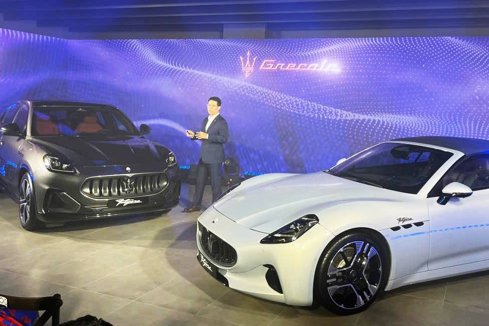 Thêm 2 mẫu xe điện hạng sang gia nhập thị trường Việt Nam, giá 5,5-13,3 tỷ đồng