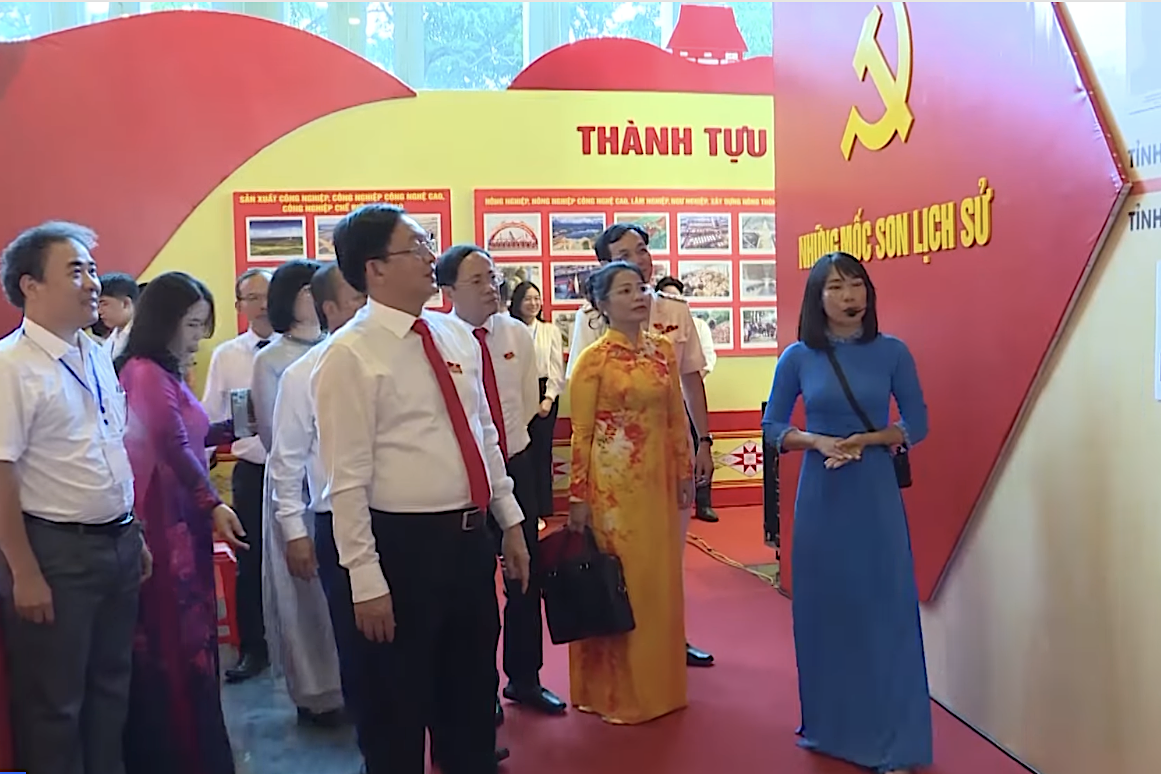 Triển lãm ảnh, tư liệu ‘những dấu son lịch sử’ của Đảng bộ tỉnh Gia Lai