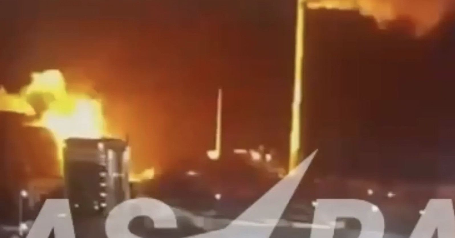 Ukraine tấn công hàng loạt cơ sở năng lượng ở nhiều vùng của Nga