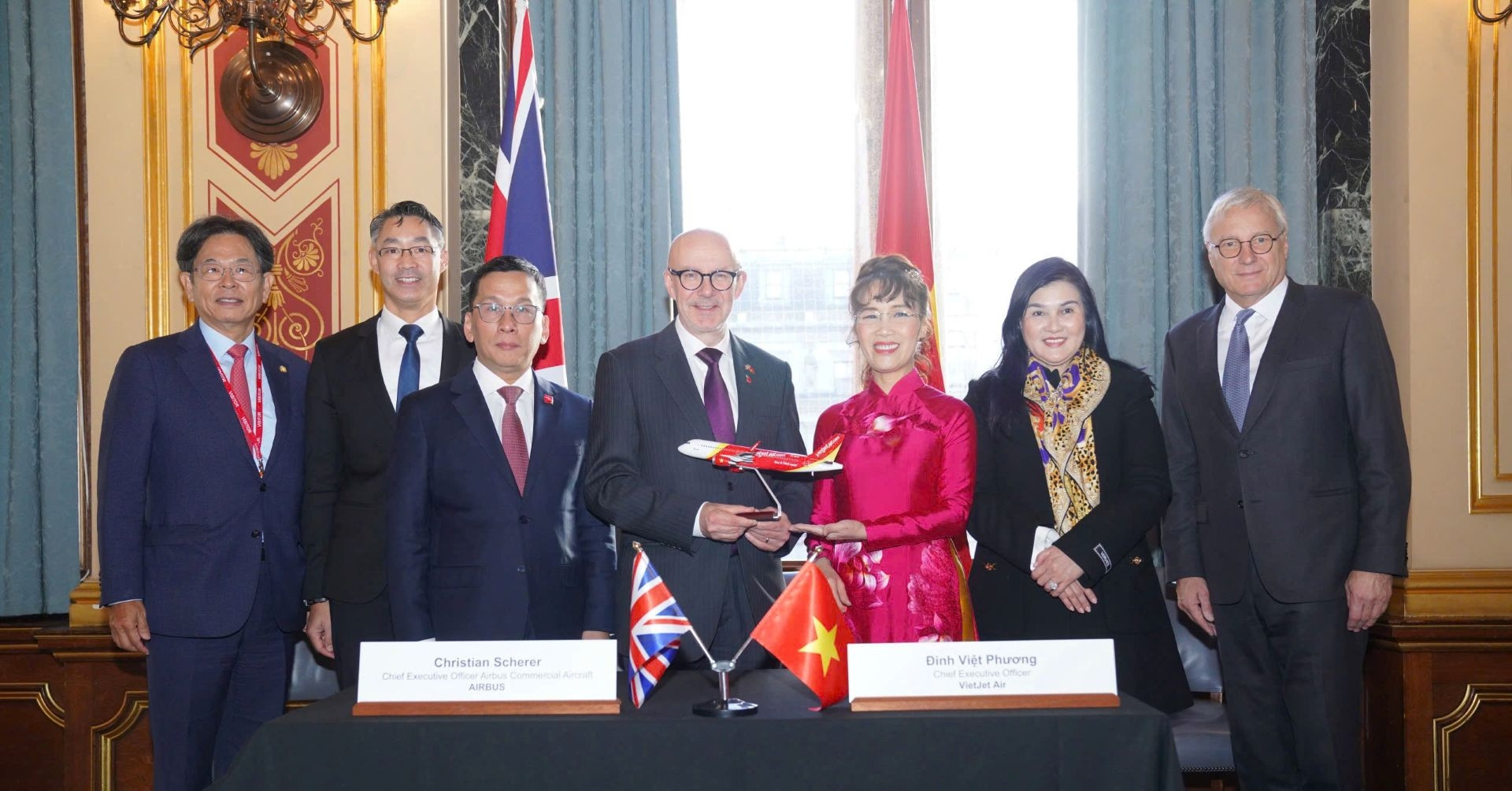 Vietjet đặt mua 100 tàu bay Airbus A321neo tại Anh