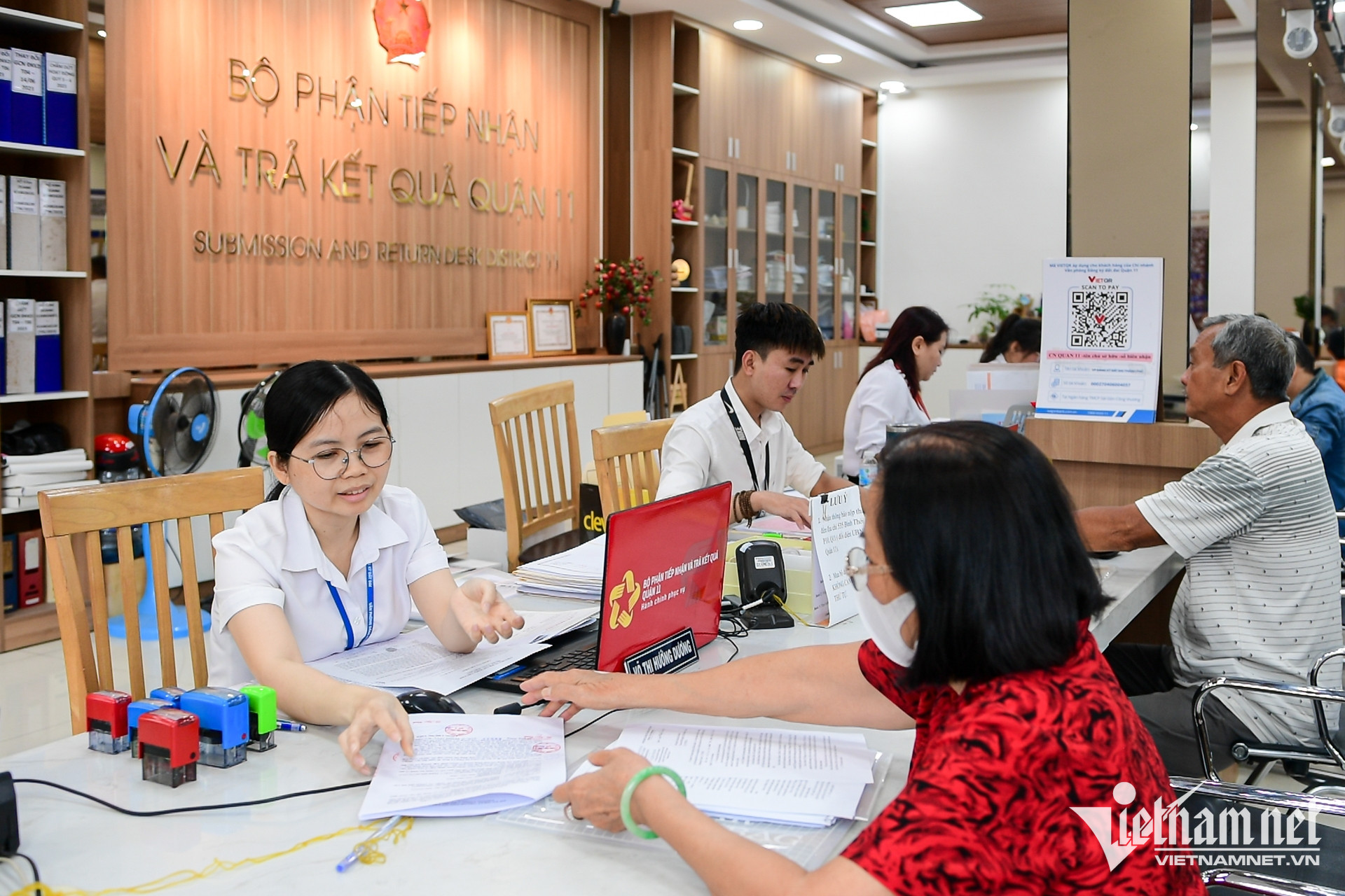 W-thủ tục hành chính TPHCM Nguyễn Huế 11.jpg