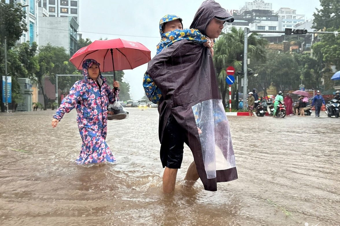 Ai cho học sinh nghỉ học?