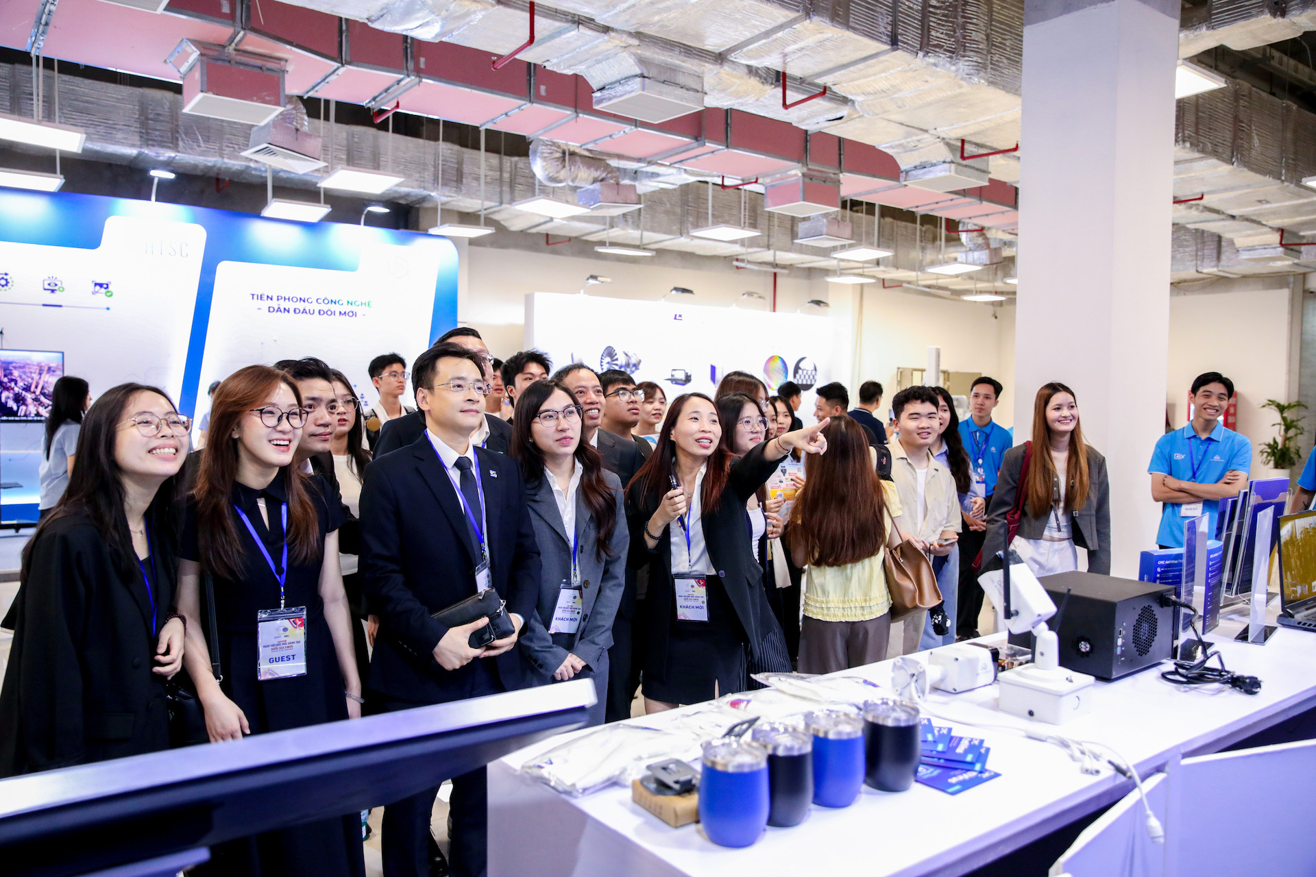 Dấu ấn đặc biệt của CMC tại Triển lãm Quốc tế Đổi mới sáng tạo Việt Nam 2025 1 Ảnh 1 .jpg