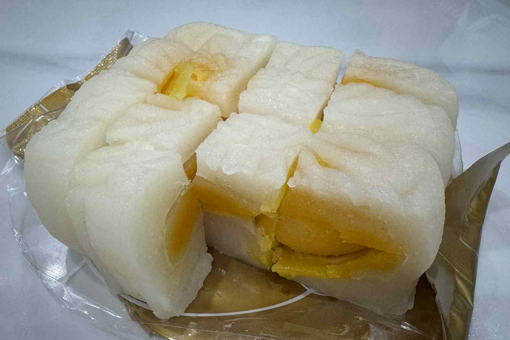 Bóc hộp bánh Trung thu bạn trai tặng bố mẹ, cô gái kiên quyết chia tay