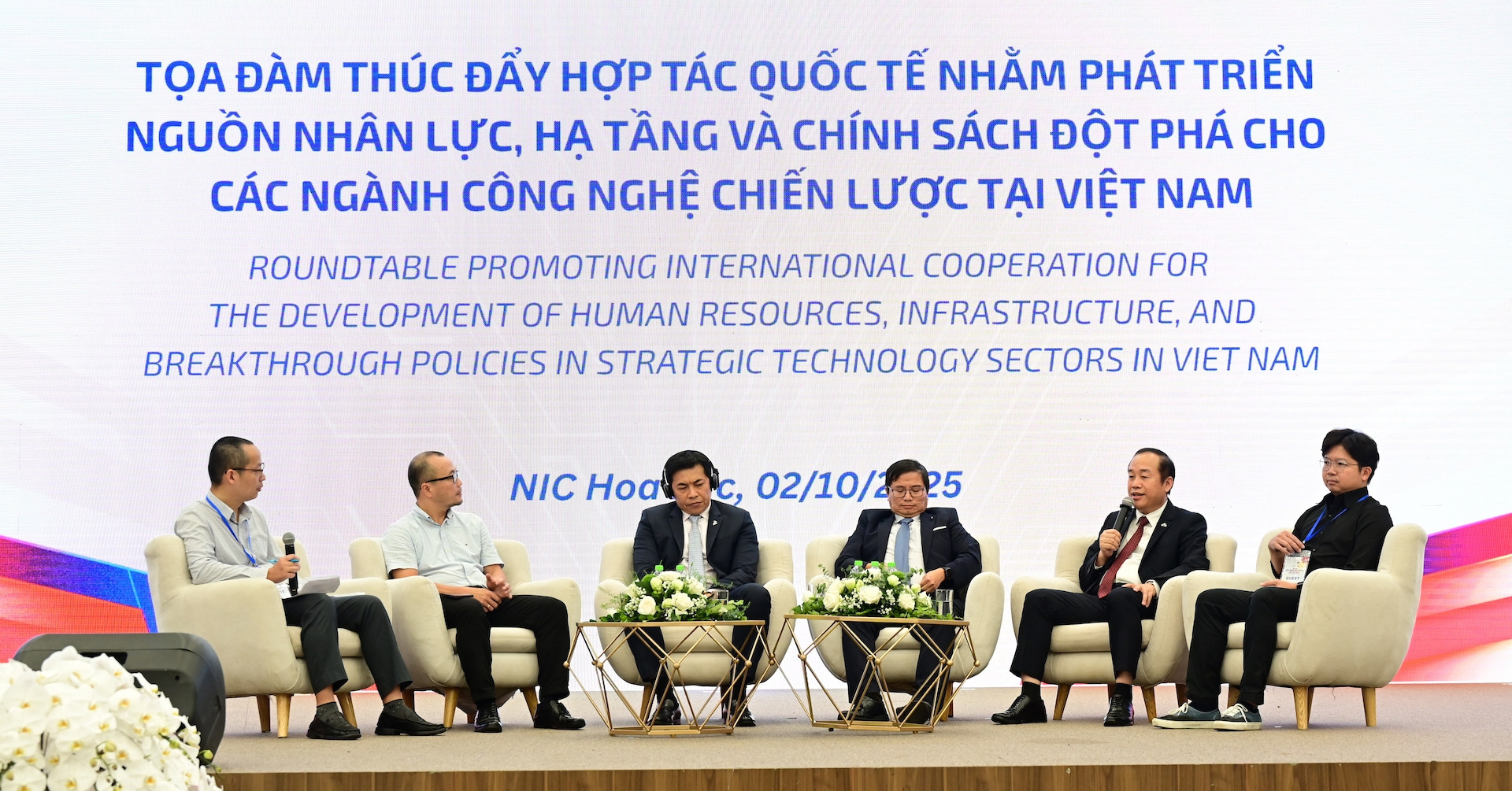 Dấu ấn đặc biệt của CMC tại Triển lãm Quốc tế Đổi mới sáng tạo Việt Nam 2025