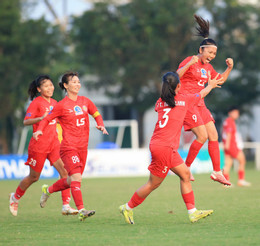 Huynh Nhu 2.jpg