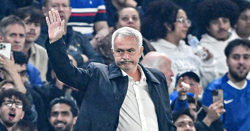 Jose Mourinho gặp họa lớn ở Benfica