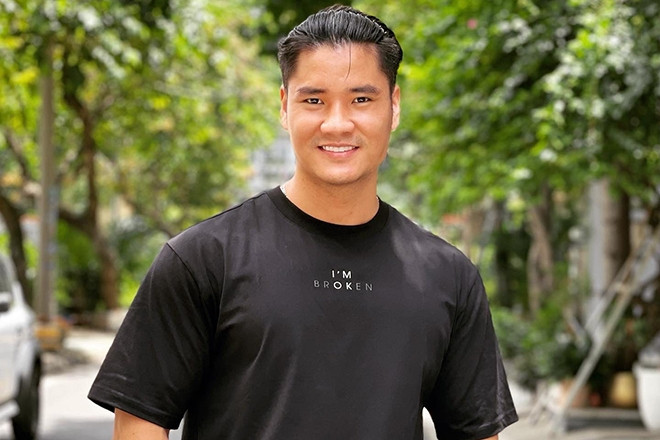 Mẫu nam đẹp trai body 6 múi làm HLV thể hình khiến chị em ngất ngây là ai?