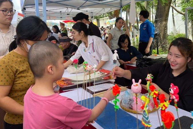 Nghẹn ngào ước mơ của những bệnh nhi ung thư ngày Tết Trung thu