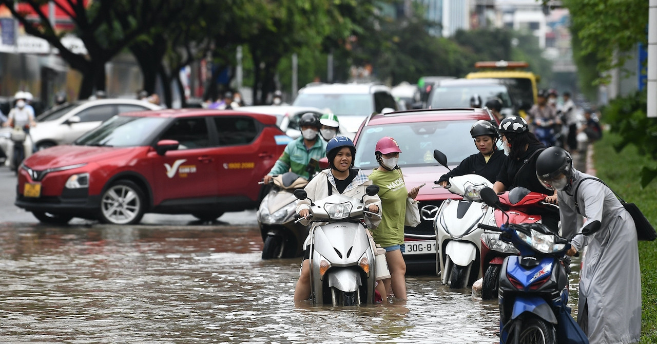 Phòng bão Matmo: Chủ tịch Hà Nội khuyến khích làm việc online vào thứ 2