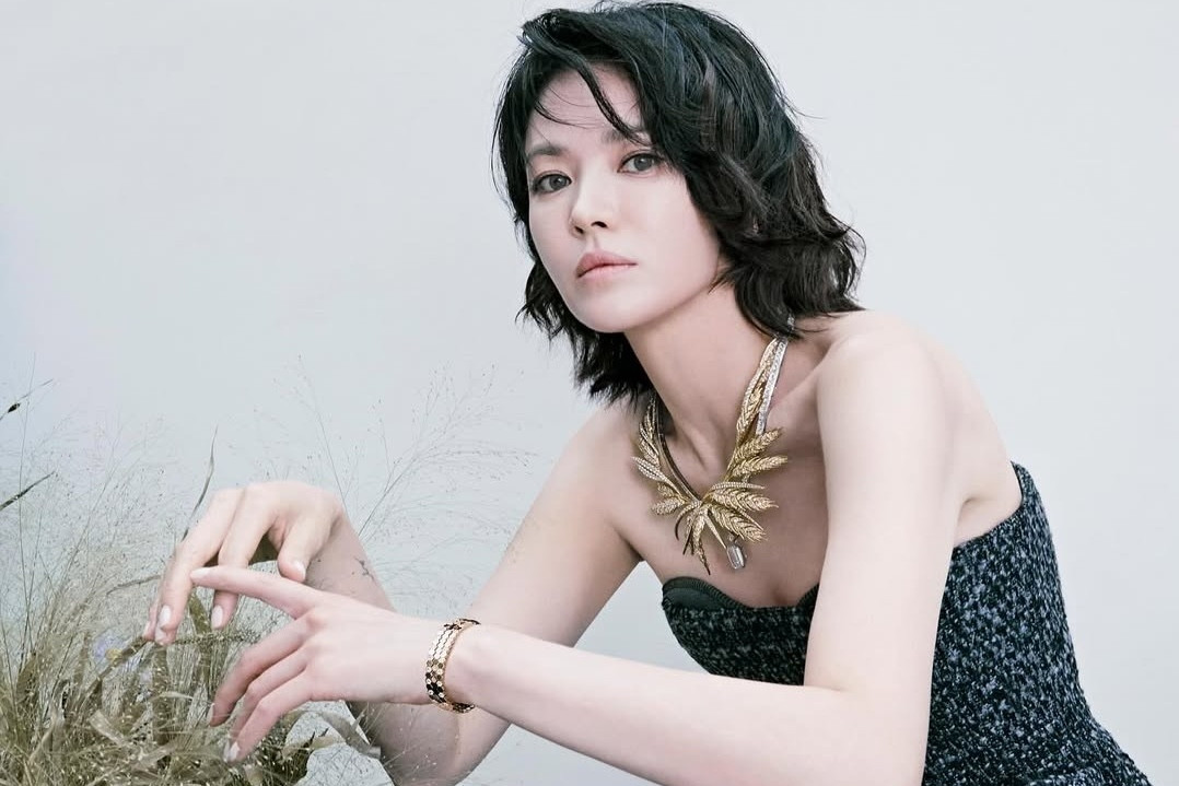 Song Hye Kyo khác lạ không nhận ra ở tuổi 44, gây sốt mạng xã hội vì quá đẹp