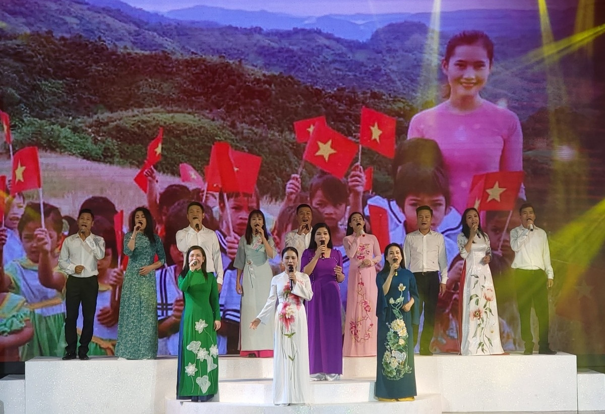 Thưởng 15 triệu đồng cho sáng tác ca khúc, thơ 'Việt Nam kỷ nguyên vươn mình'