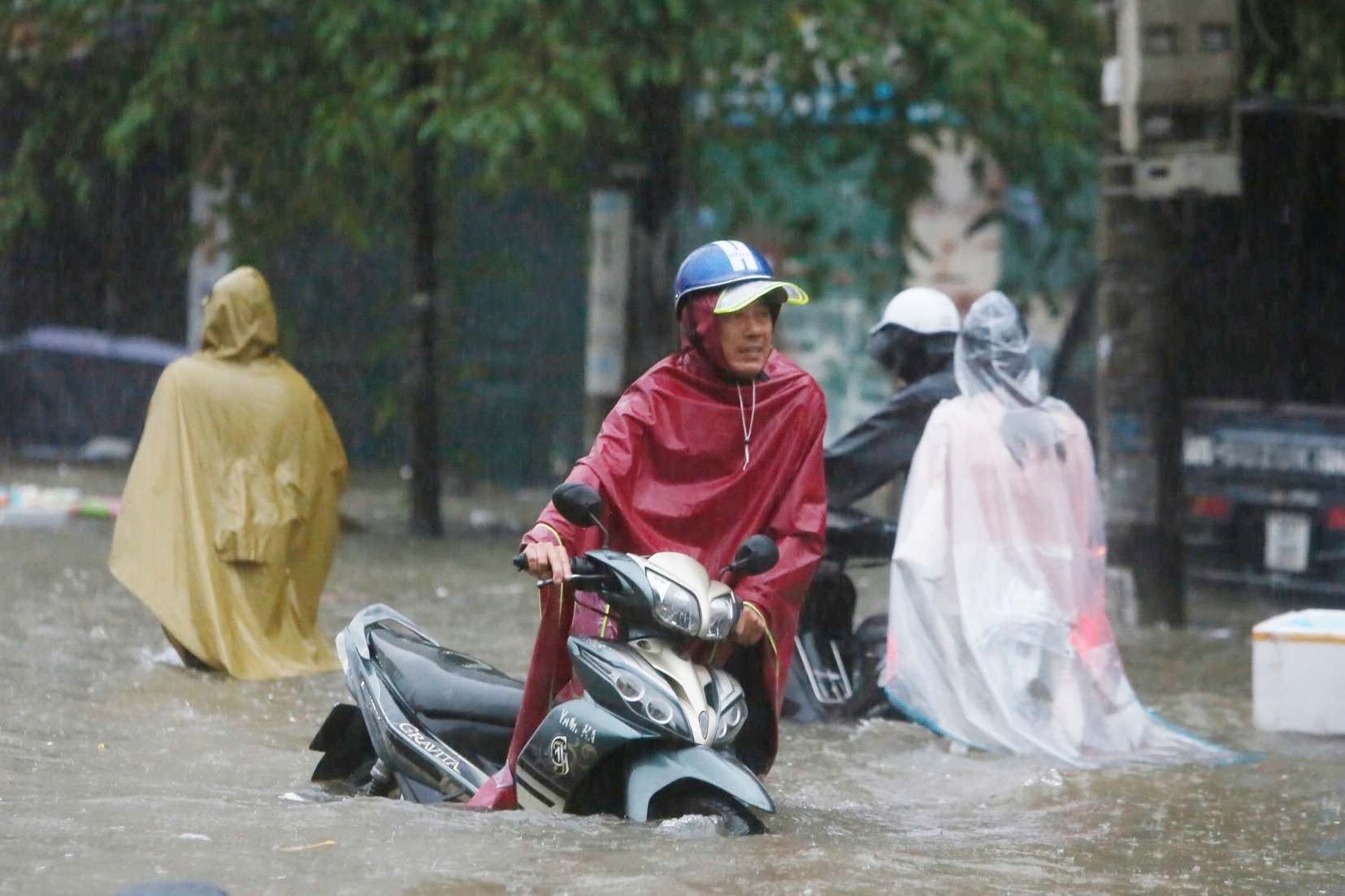 Dự báo thời tiết 6/10/2025: Bão số 11 gây mưa lớn diện rộng ở miền Bắc
