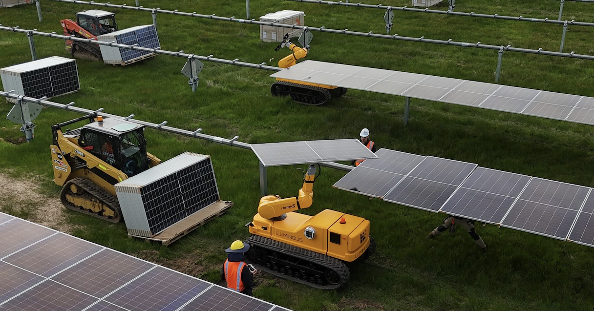 Điều bí mật ở trang trại điện mặt trời có 500.000 tấm pin vừa được lắp đặt