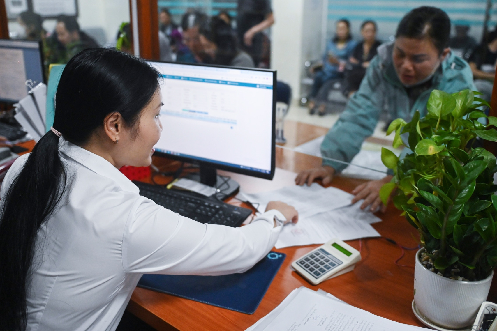 Nghỉ việc sau tháng 10 được hưởng chế độ tinh giản biên chế theo Nghị định 154