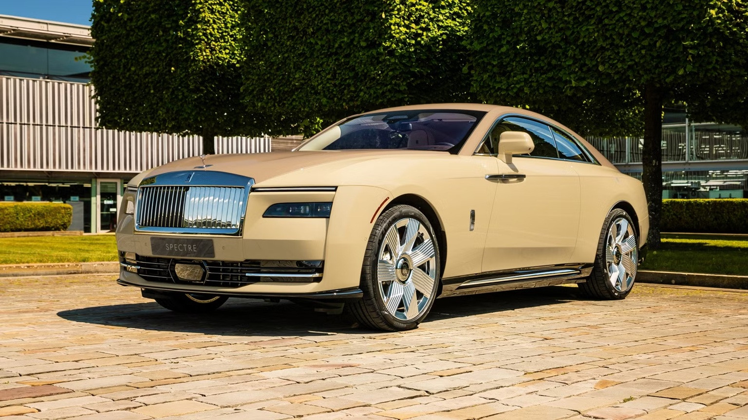 spectre bailey 1.jpg