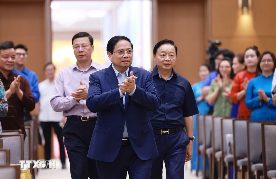 thu tuong phat dong thi dua chao mung dai hoi xiv cua dang 8317846 6.jpg