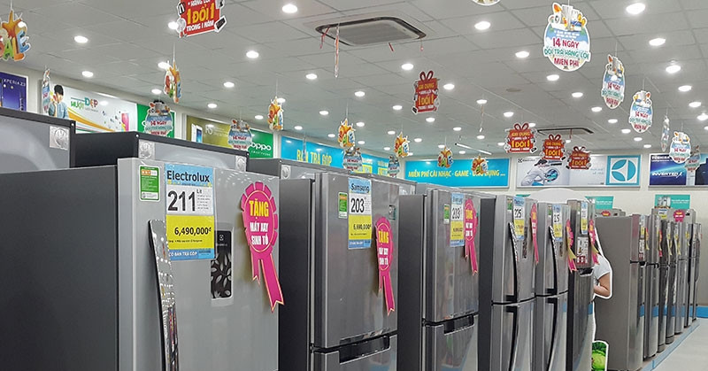 Tivi giảm giá tới hơn 35 triệu, tủ lạnh còn vài triệu