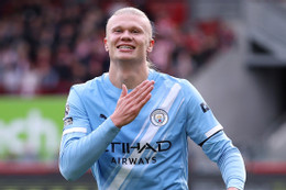 Haaland lập đại công giúp Man City hạ Brentford