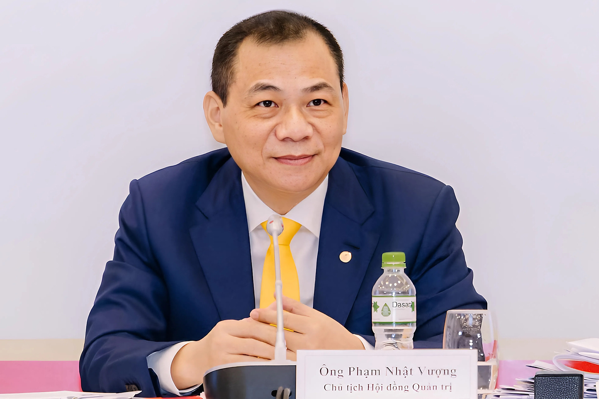 Tỷ phú Phạm Nhật Vượng lọt top 145 người giàu nhất hành tinh, bơm vốn vào công ty điện