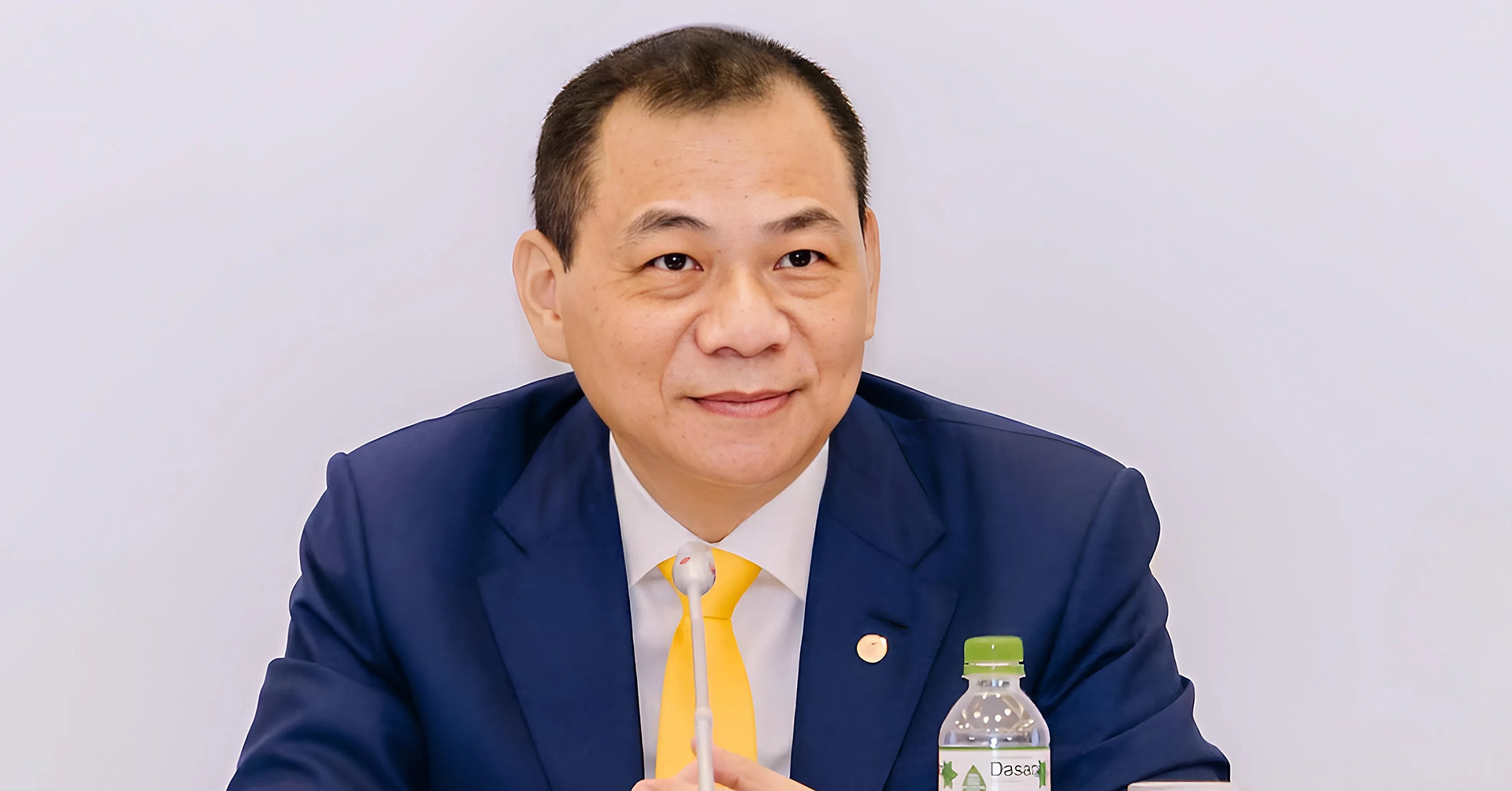 Tỷ phú Phạm Nhật Vượng lọt top 145 người giàu nhất hành tinh, bơm vốn vào công ty điện