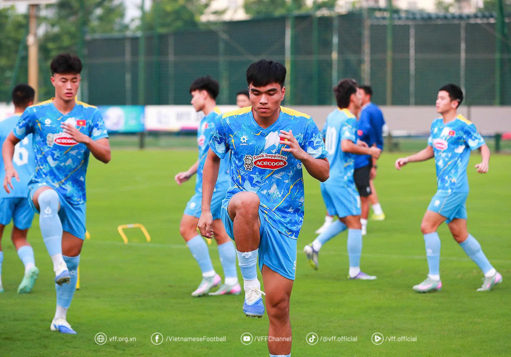 Tân binh Việt kiều Nga tập sung ở U23 Việt Nam u23 viet nam 2.jpg