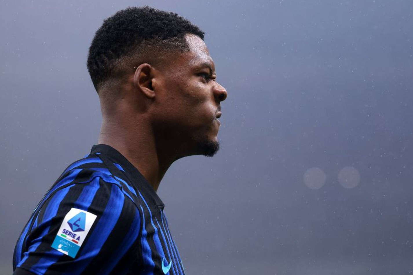 Tin tức về chuyển nhượng 6/10: MU sáng cửa ký Dumfries, Chelsea lấy Semenyo