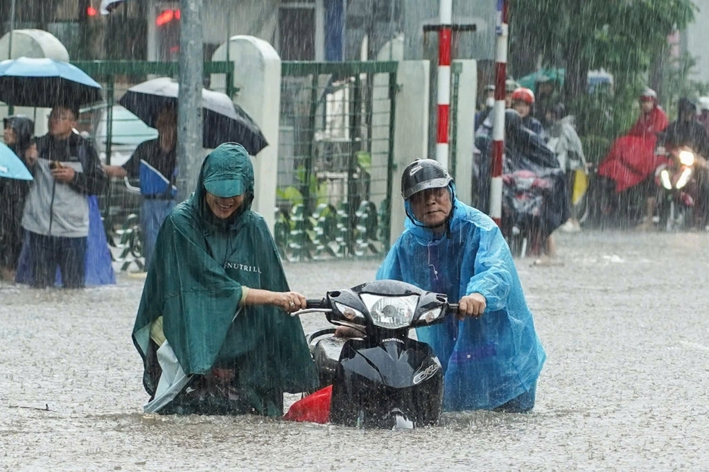 Bão số 11 Matmo khả năng đi vào Quảng Ninh, Hà Nội liệu có xảy ra mưa lụt?