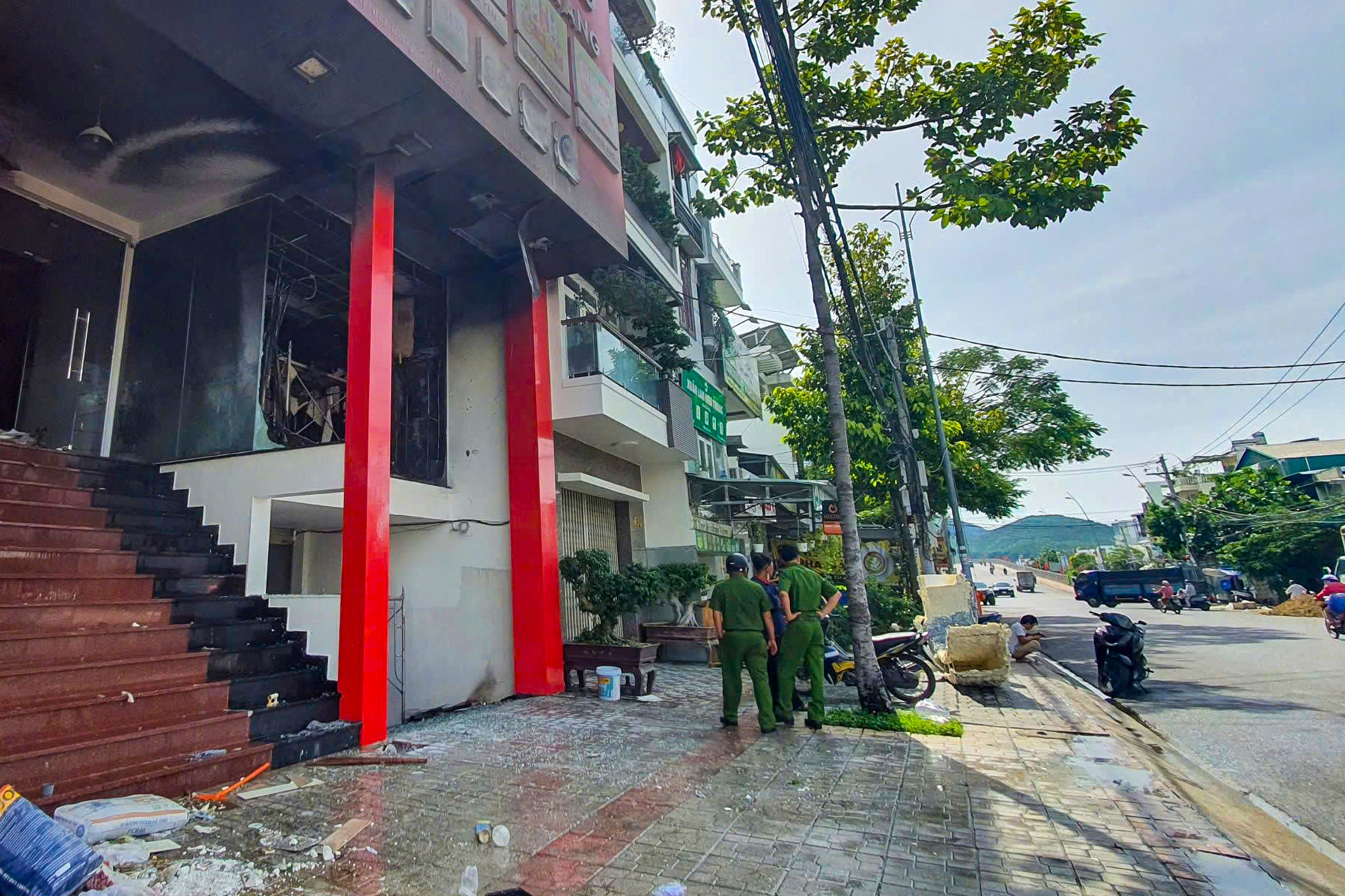 hientruonghoahoan 1.jpg