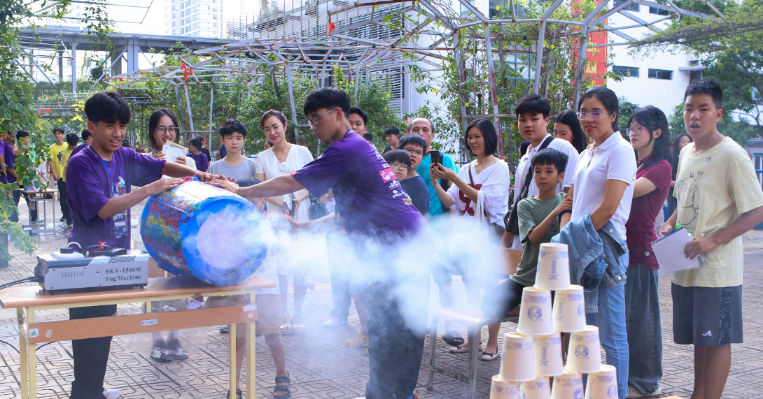 Hơn 6000 người tham gia triển lãm Science Tornado 2025 của trường Ams