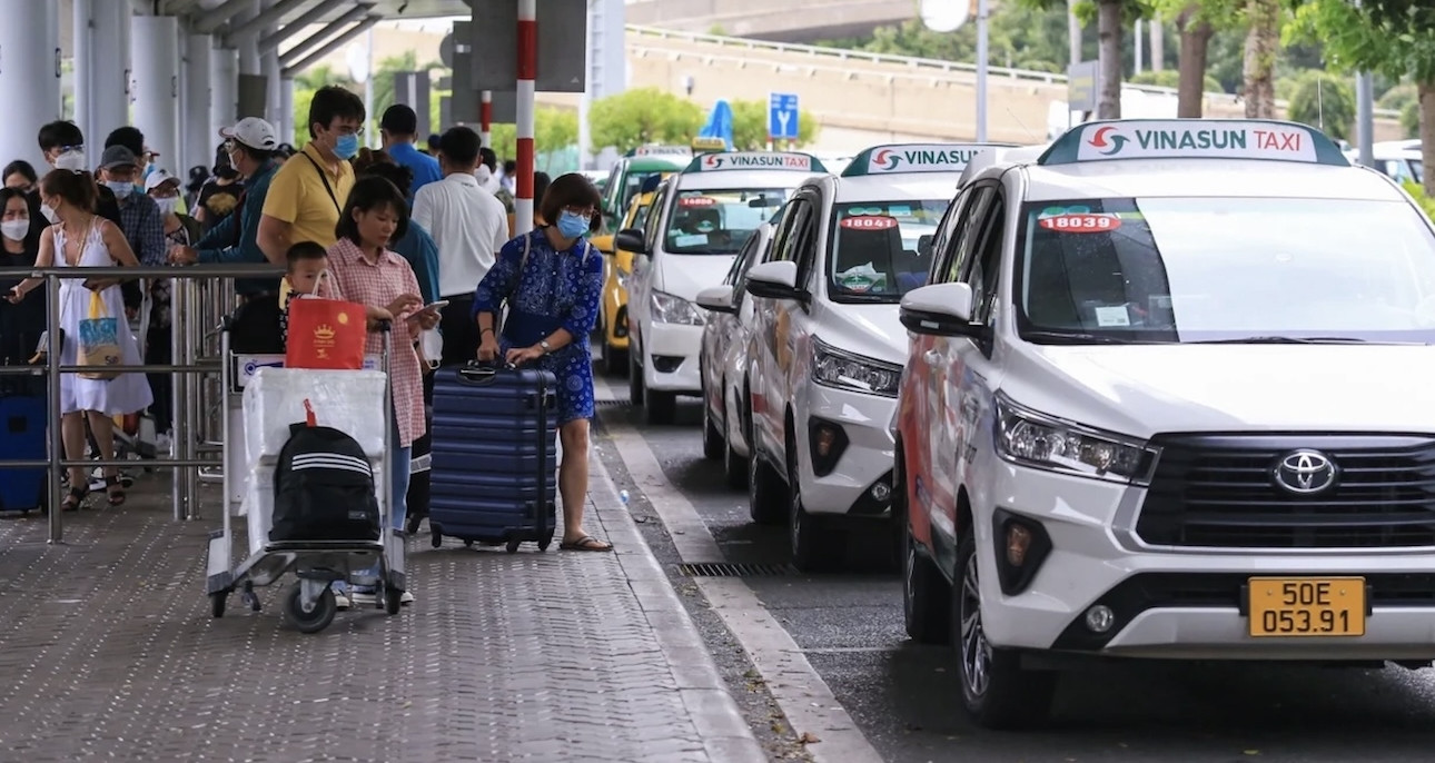 Nữ hành khách kể giây phút sợ hãi trên "taxi Vinasun giả’
