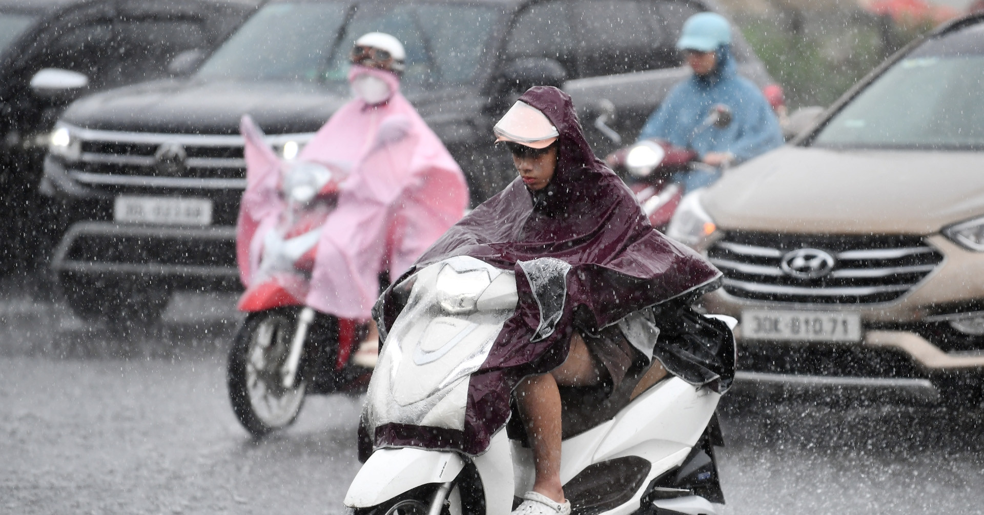 Tin cuối cùng về cơn bão số 11 Matmo, mưa lớn ở Bắc Bộ còn diễn biến phức tạp