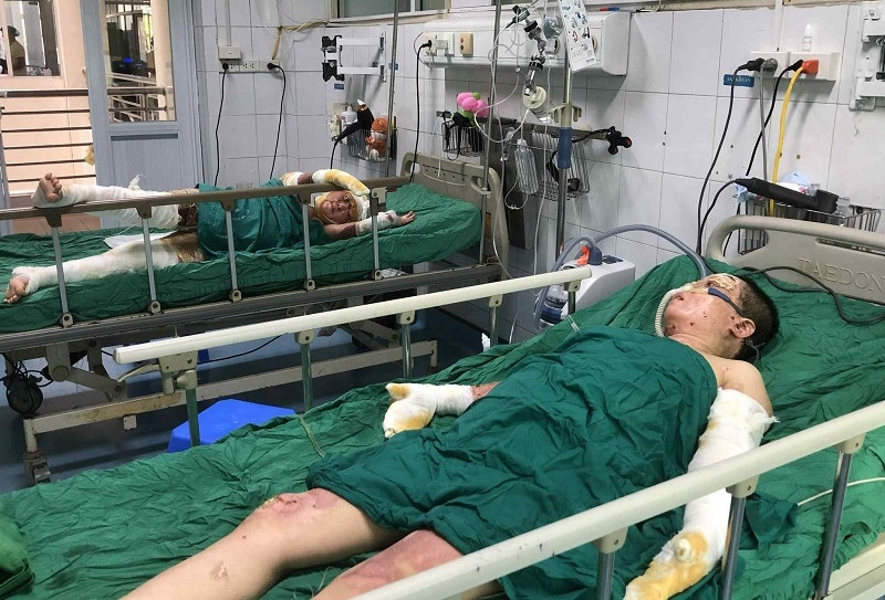 Vợ và con nguy kịch, người đàn ông nghẹn lòng cầu cứu sự giúp đỡ