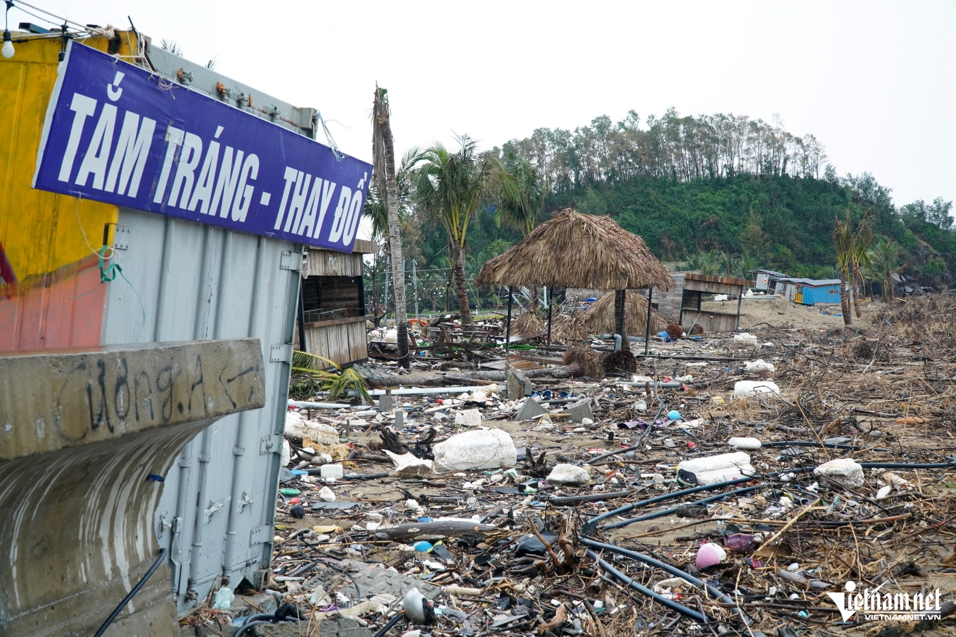 W-a4Điều bất ngờ ở bãi biển Thanh Hóa.JPG.jpg