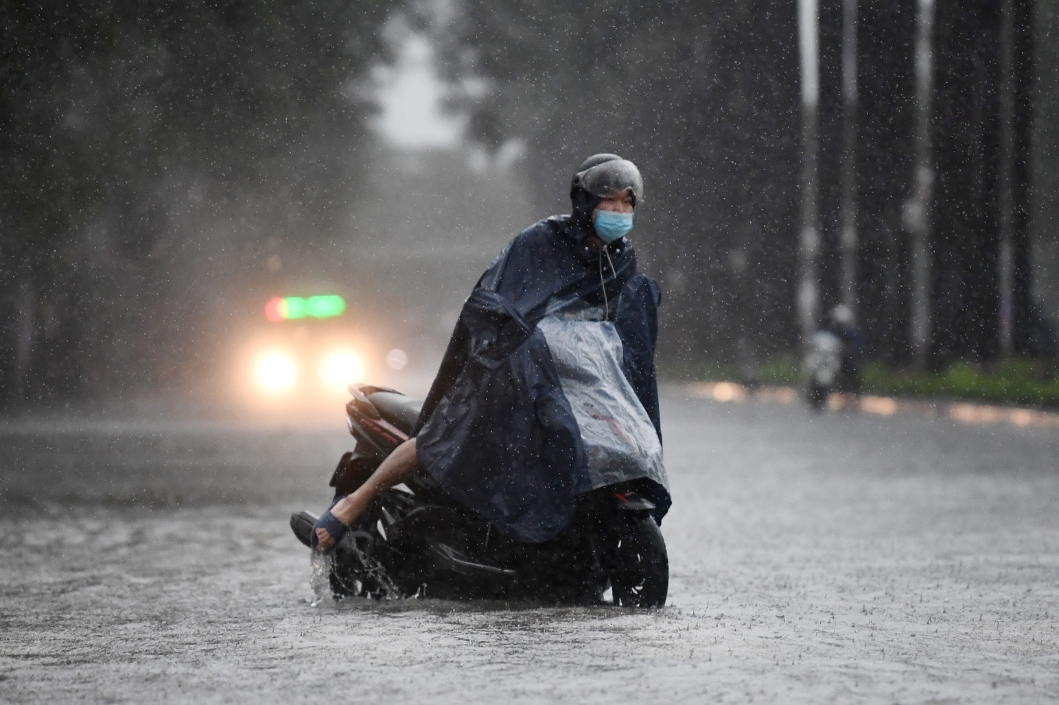 Dự báo thời tiết 8/10/2025: Miền Bắc còn mưa to cục bộ, Hà Nội mưa giông gián đoạn