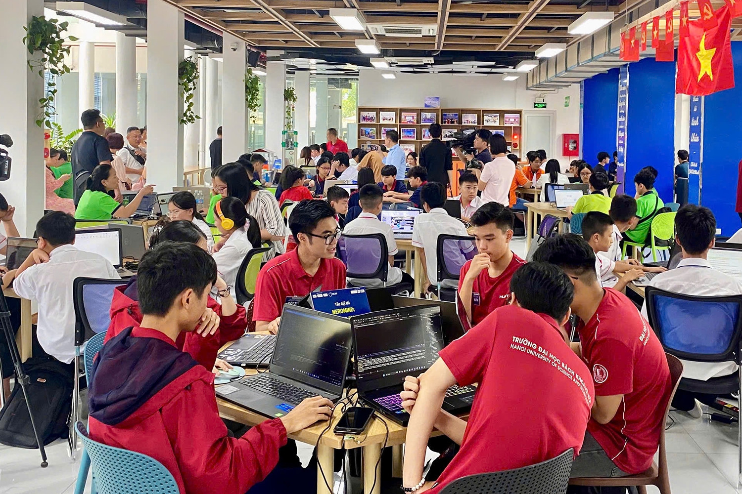 90 đội tranh tài tại NASA Space Apps Challenge 2025, thắp lửa đam mê STEM