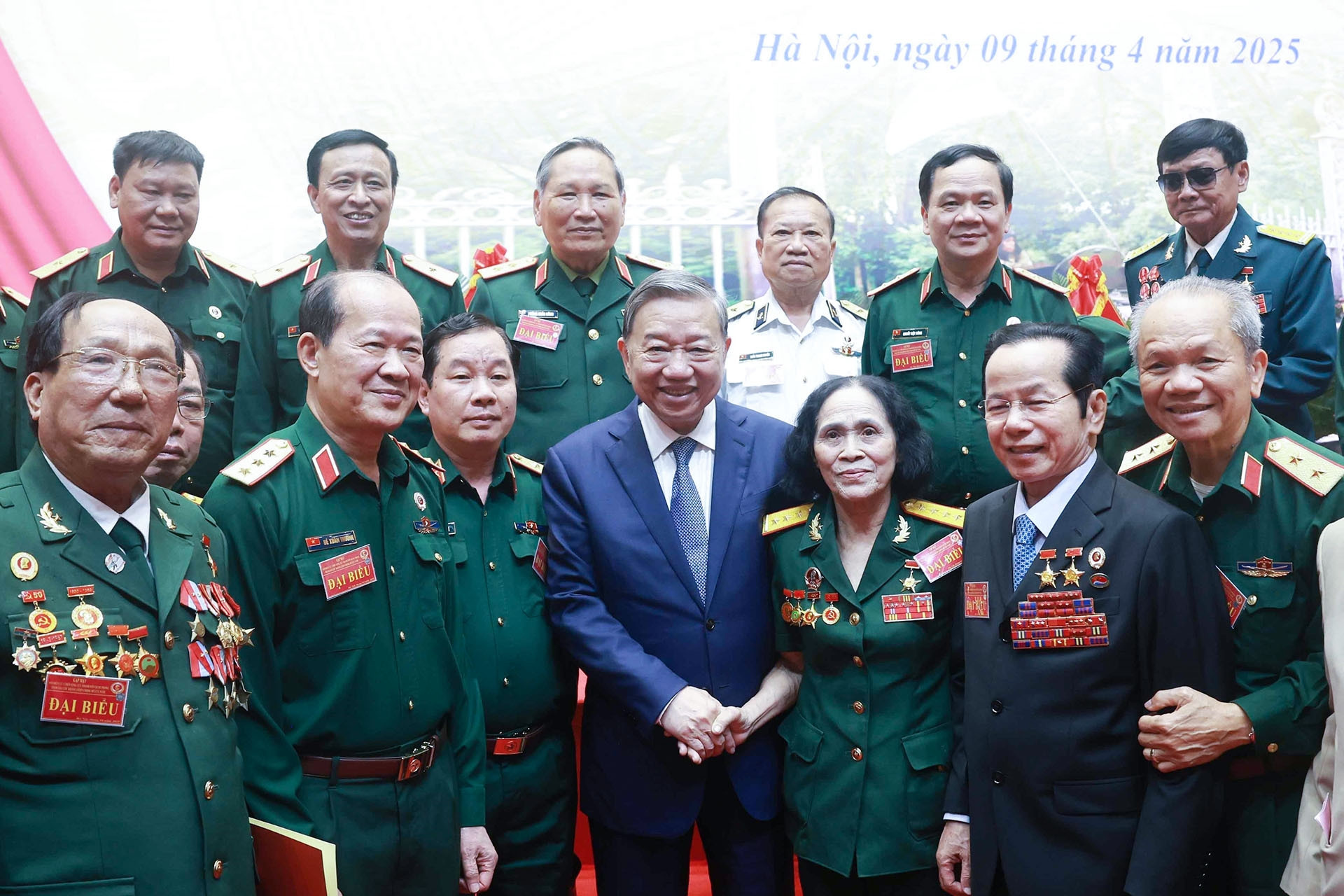 Bộ Chính trị: Có chế độ, chính sách BHXH, BHYT phù hợp với cựu chiến binh