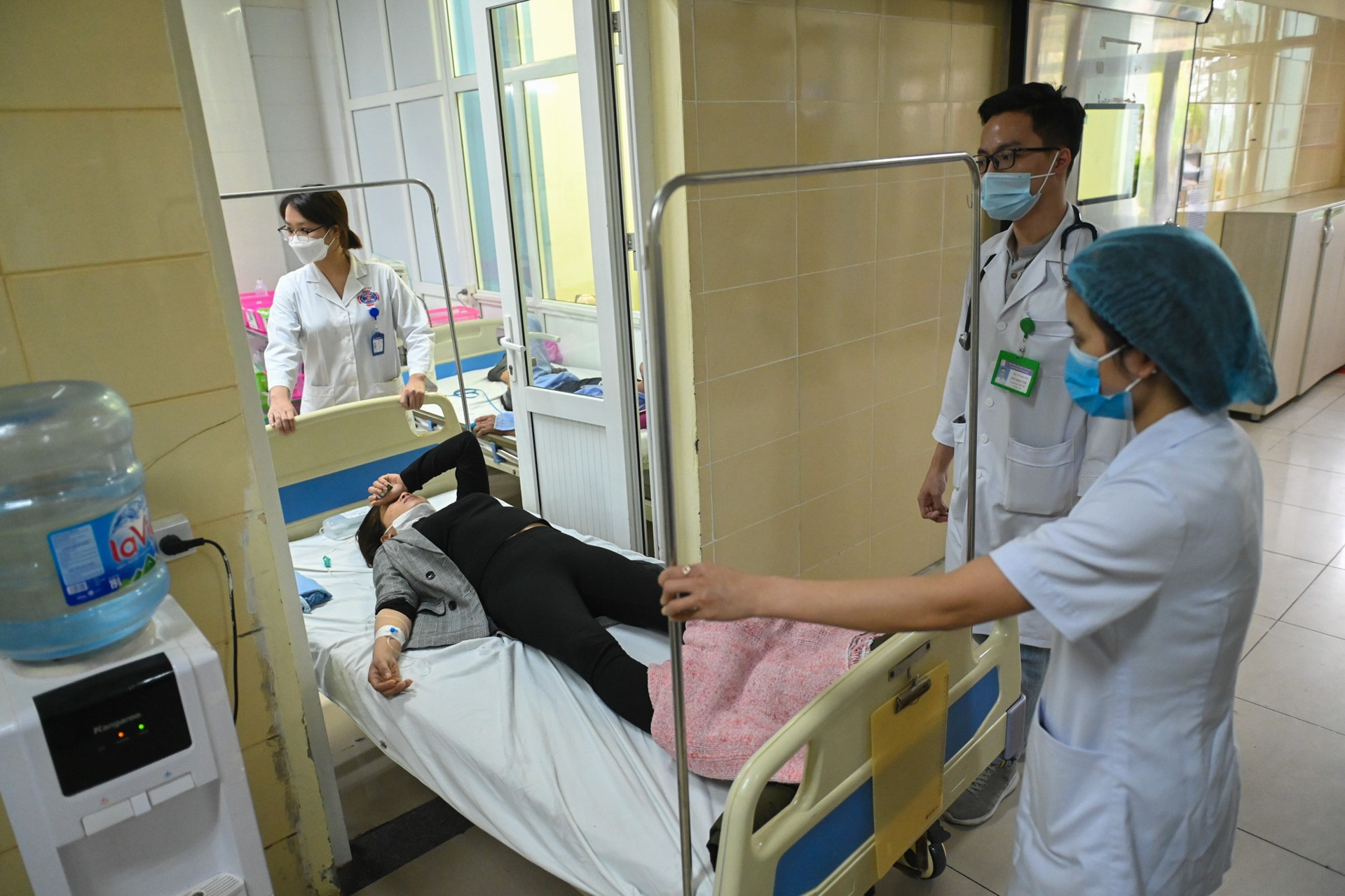 Đề xuất tăng phụ cấp đặc thù với công chức, viên chức y tế