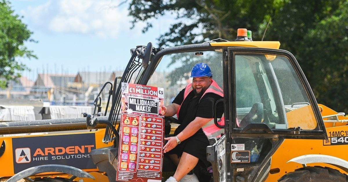 Trúng số 35 tỷ đồng, anh thợ xây bỏ việc, ăn chơi và cái kết đắng sau 3 tháng