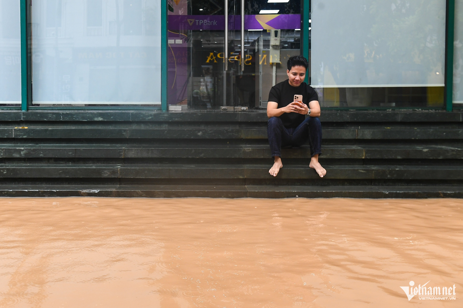 W-ngap lut Ha Noi 11.jpg