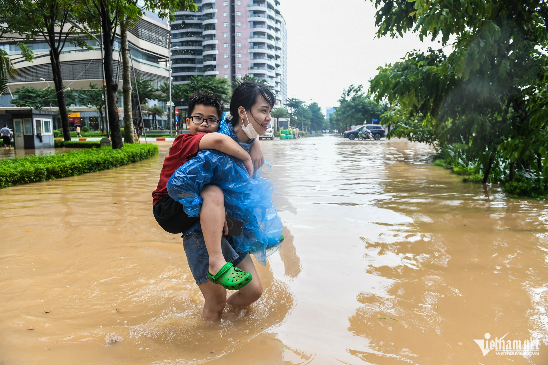 W-ngap lut Ha Noi 8.jpg