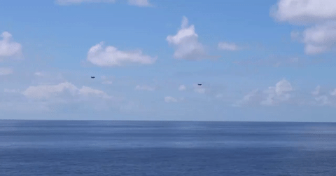 Giữa lúc căng thẳng với Venezuela, chiến đấu cơ Mỹ thả bom trên biển Caribe