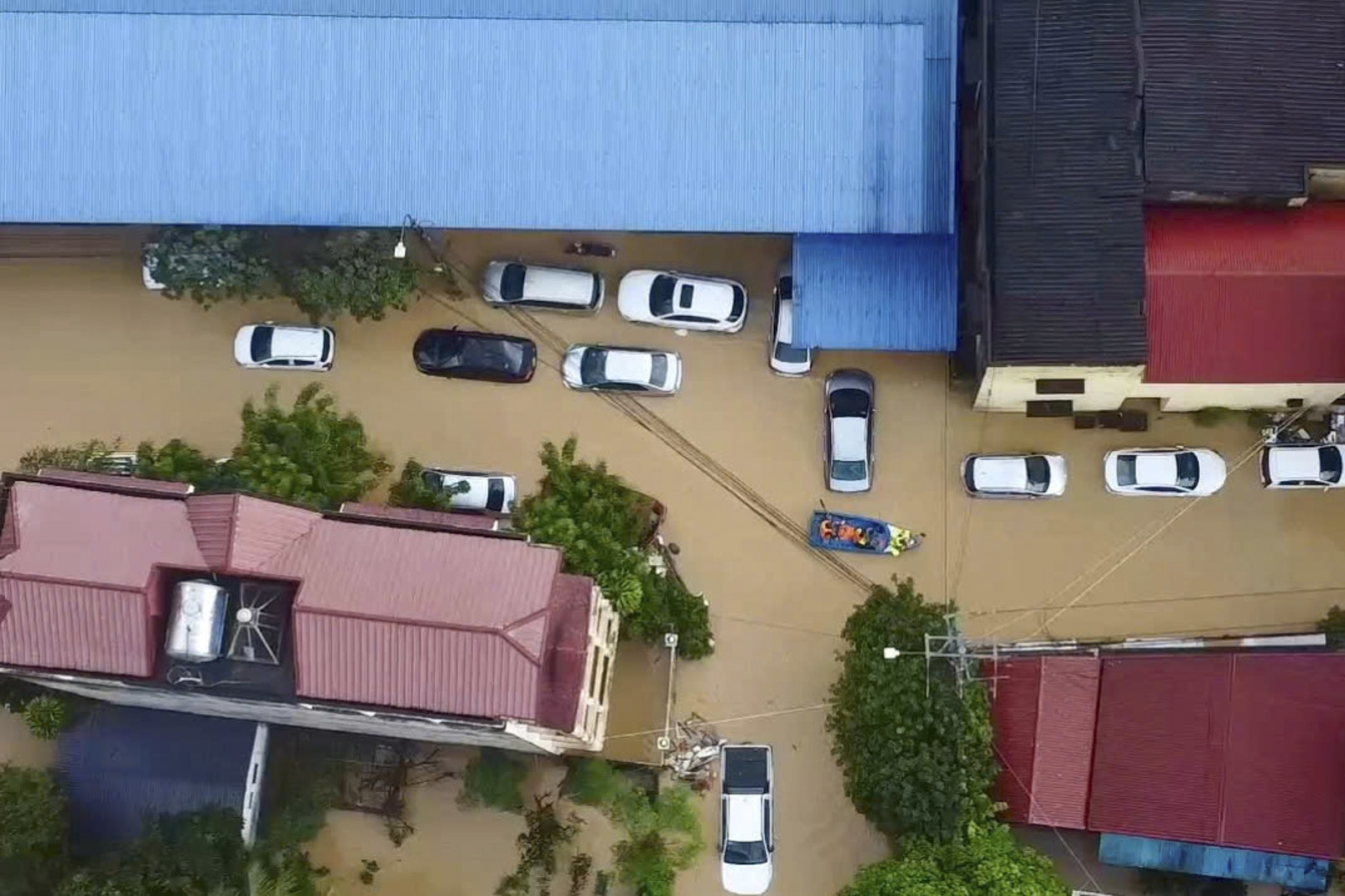 Mức lũ vượt đỉnh lịch sử gây cảnh tượng chưa từng có ở Thái Nguyên