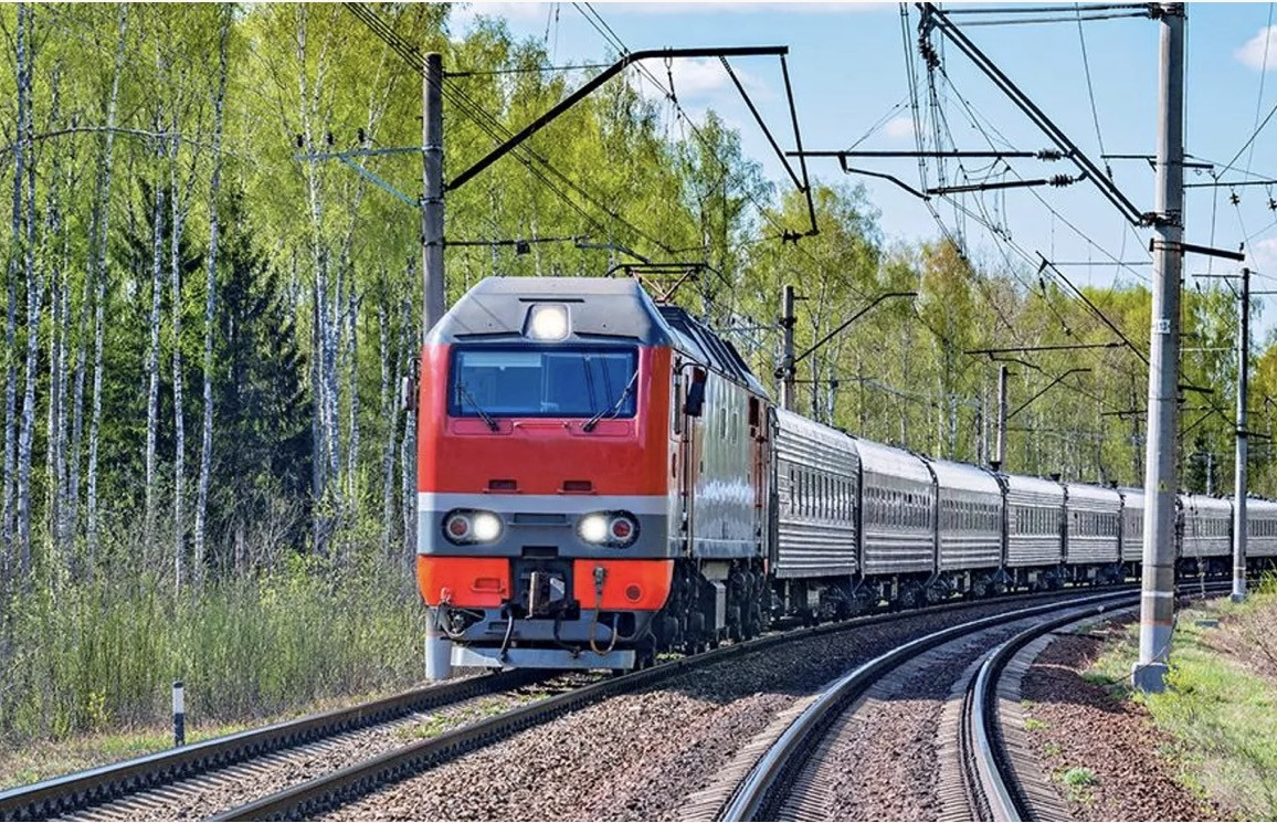 Nổ đường ray khiến tàu chở hàng quân sự Nga trật bánh