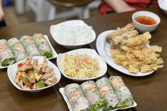 Thời điểm ăn tối gây hại đủ bề cho cơ thể