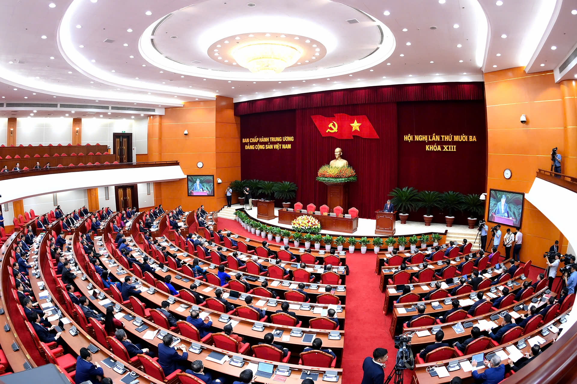 Thống nhất giới thiệu nhân sự Trung ương và Ủy ban Kiểm tra Trung ương khóa mới