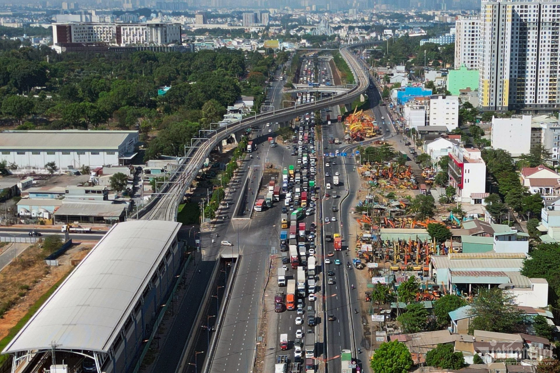 TPHCM lập tổ công tác xử lý 186 điểm có nguy cơ ùn tắc cao